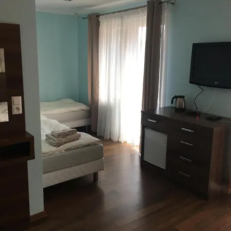 Azzurro Pensionat 3*